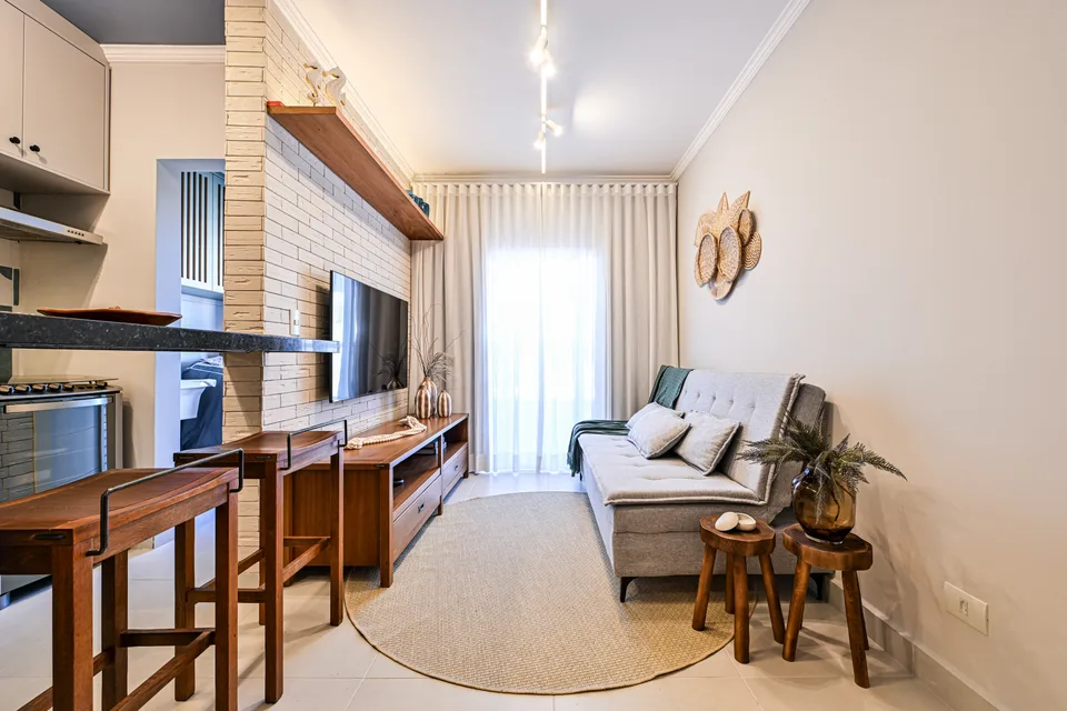 Sala e home theater — Living integrado com painel de TV