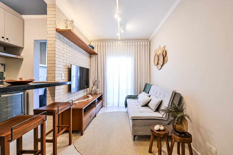Sala e home theater — Living integrado com painel de TV